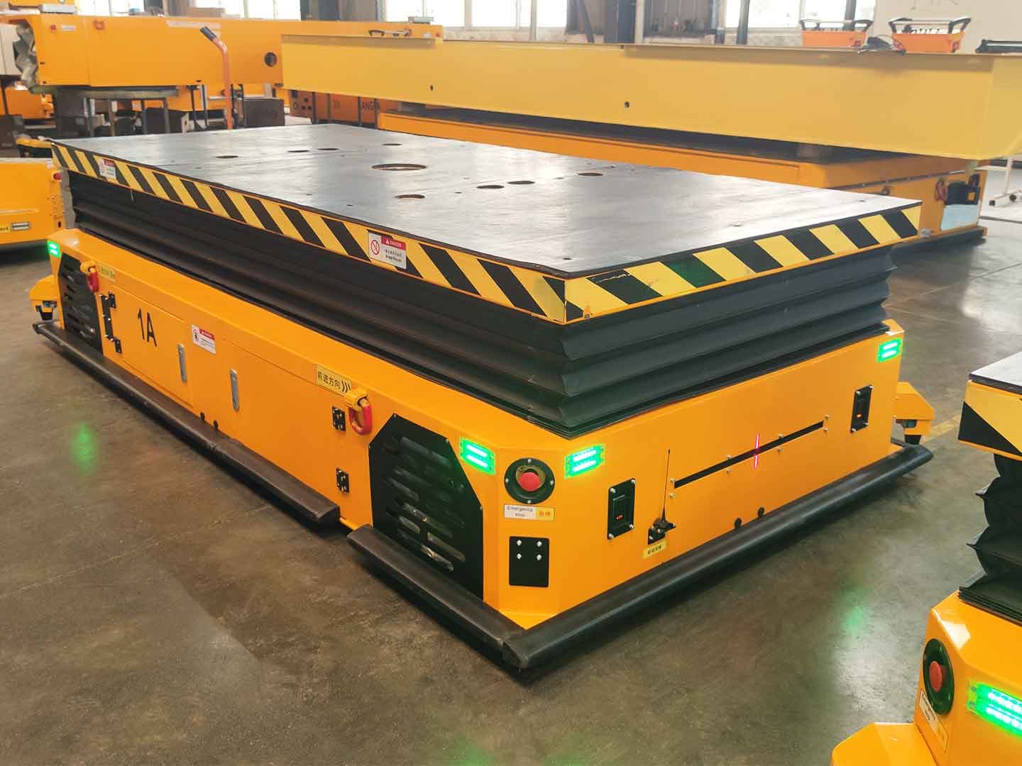 Применение 6-тонного транспортного AGV с синхронной работой двух машин для транспортировки компонентов-1