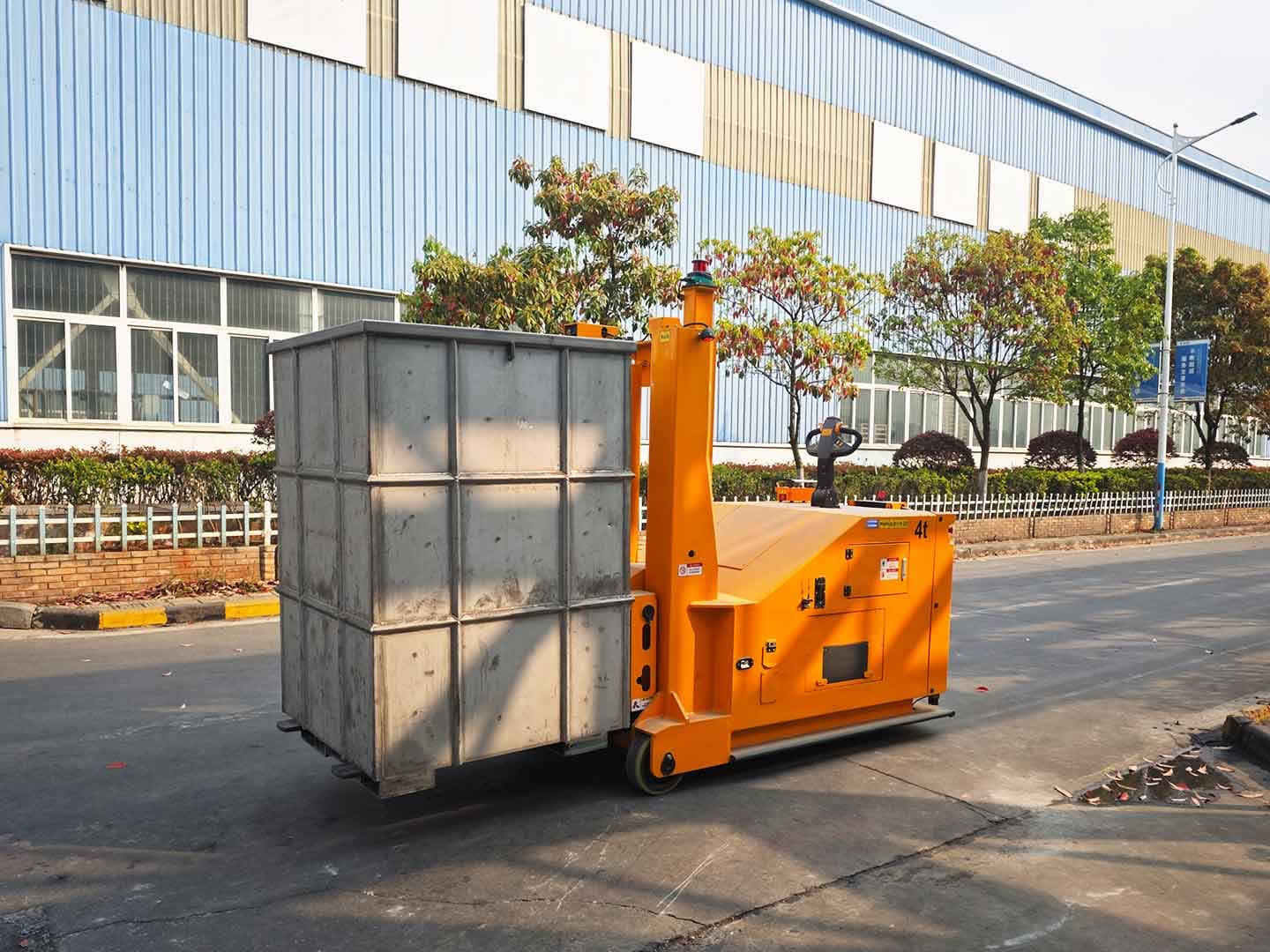 4t叉车AGV应用于金属制品业预混料中转桶往返车间运输-0