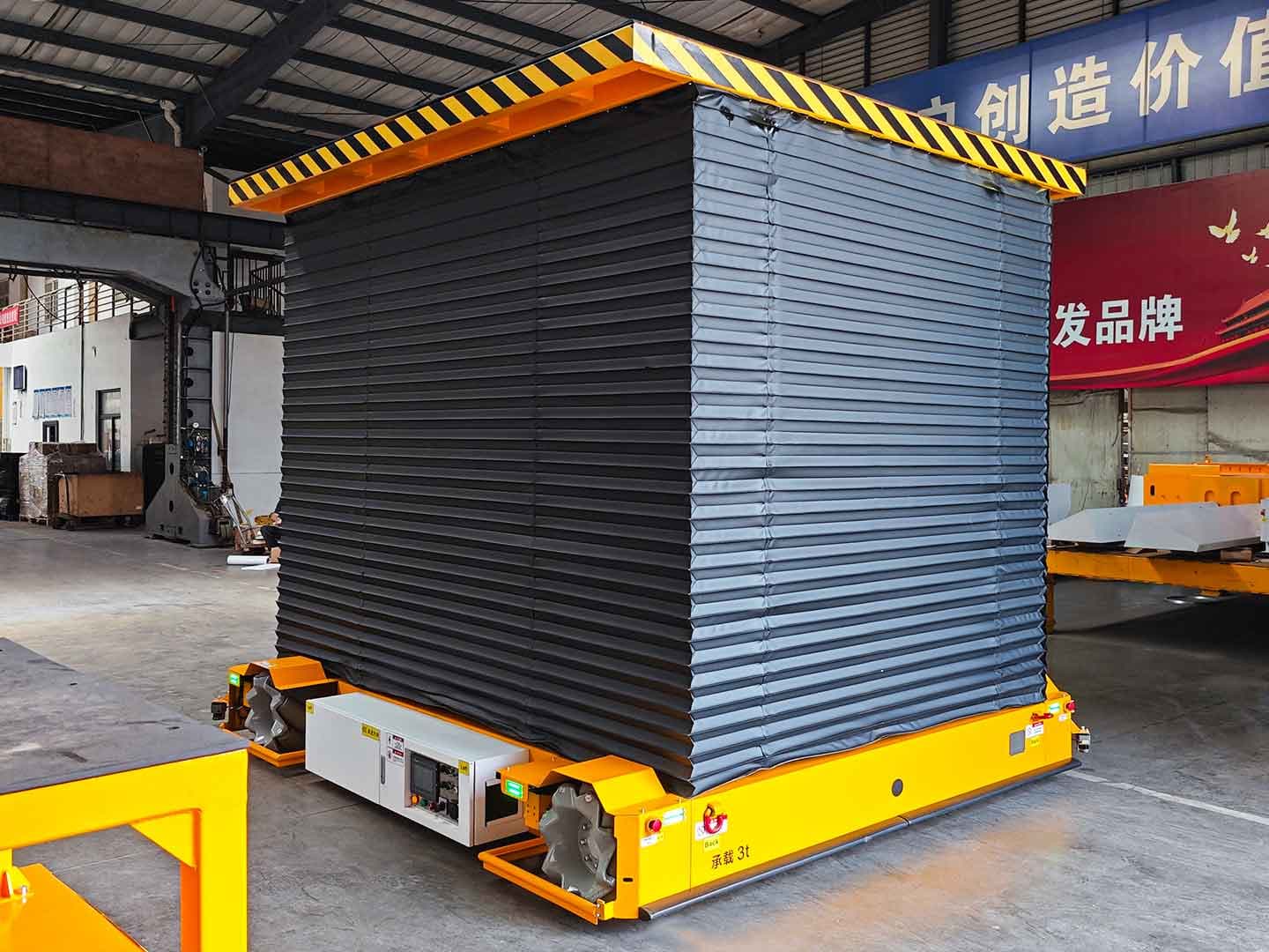 3t可移动升降平台应用于工件的转运-1