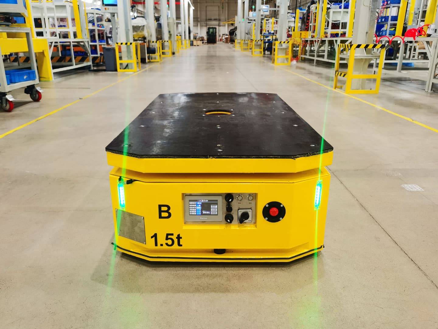 Мобильная платформа AGV грузоподъемностью 1,5 т для транспортировки компонентов различных типов и размеров-1