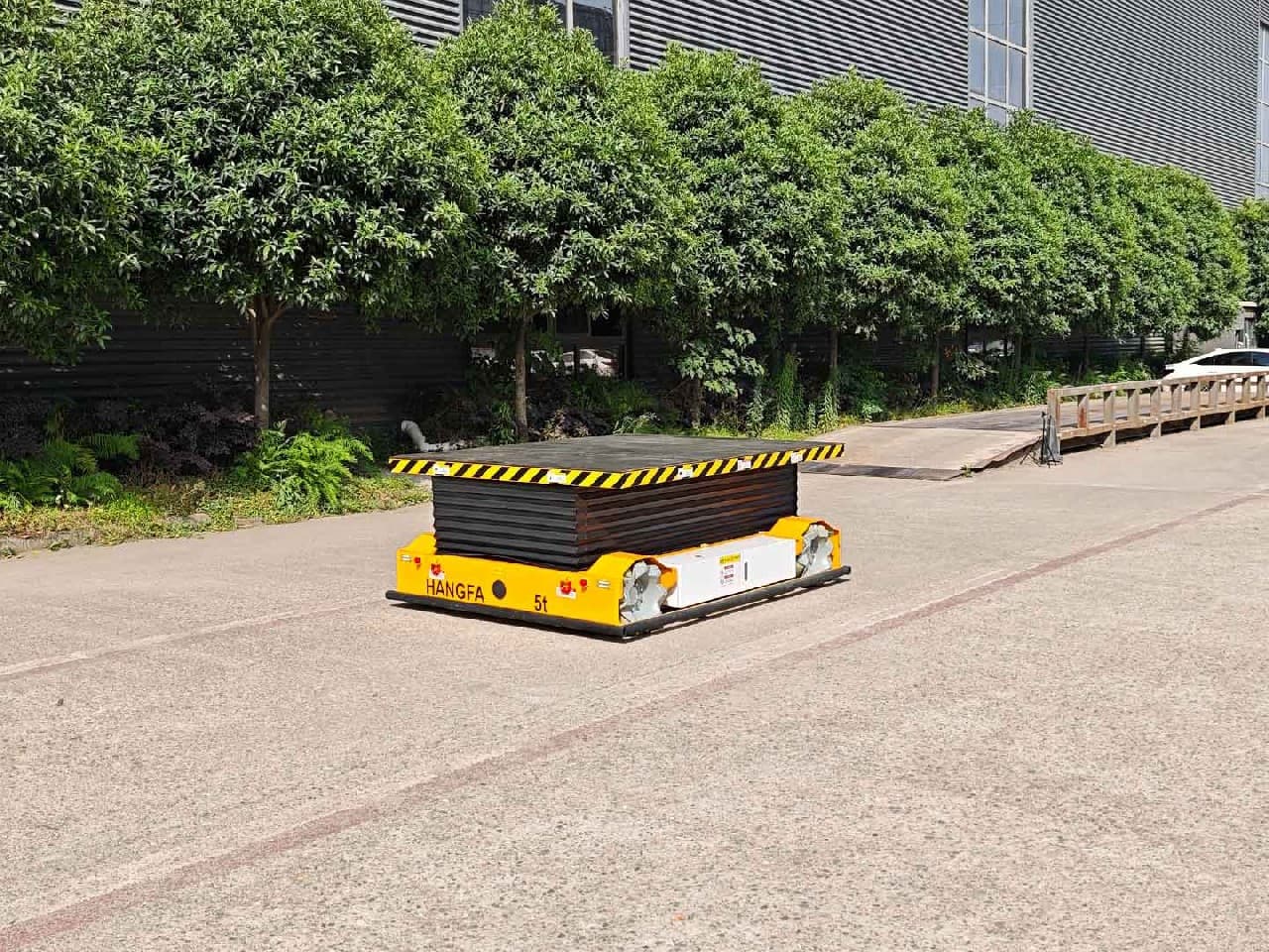 Подъемное AGV грузоподъемностью 5 тонн для транспортировки компонентов-0