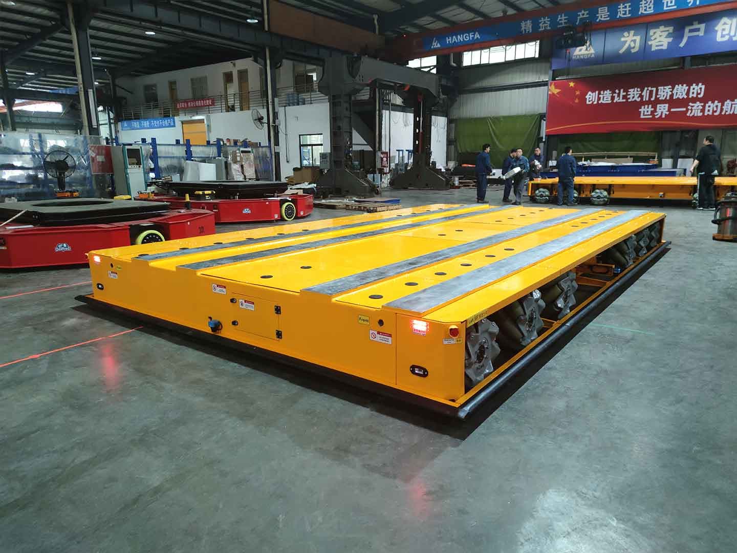 Применение AGV грузоподъёмностью 20 тонн для транспортировки крыльев в цехе-2