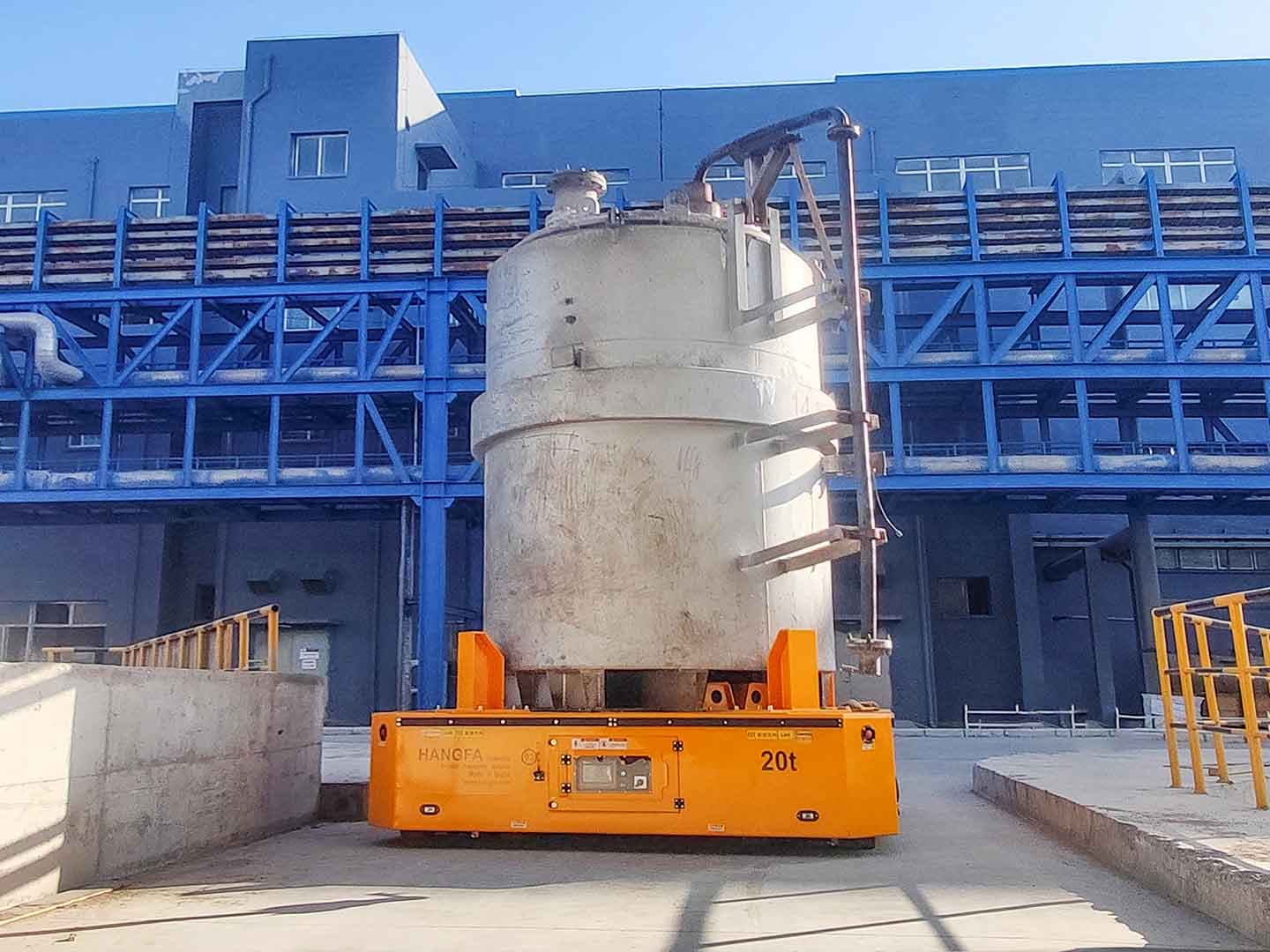 Применение тяжелого всесторонне маневренного AGV грузоподъёмностью 30 т при транспортировке компонентов-1